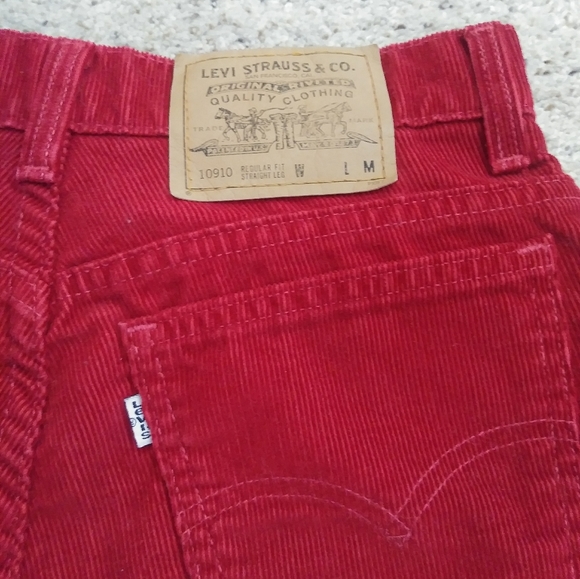 Levi's vintage red corduroy jeans - Picture 2 of 8